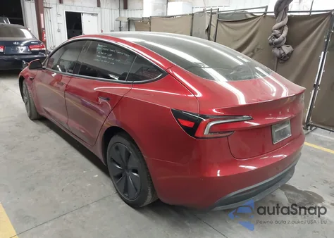2025 Tesla Model 3 Long Range Rear-Wheel Drive/Standard Rear-Wheel Drive z USA, uszkodzony, nr VIN 5YJ3E1EA8SF975758